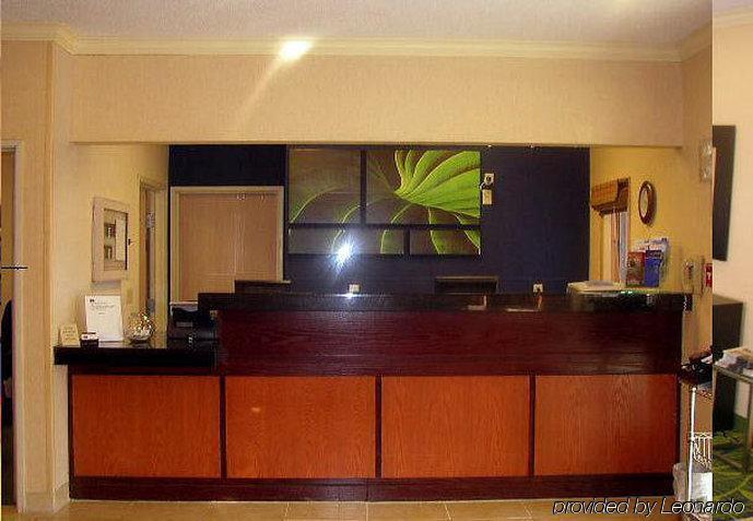 Dubuque Inn & Suites Екстер'єр фото